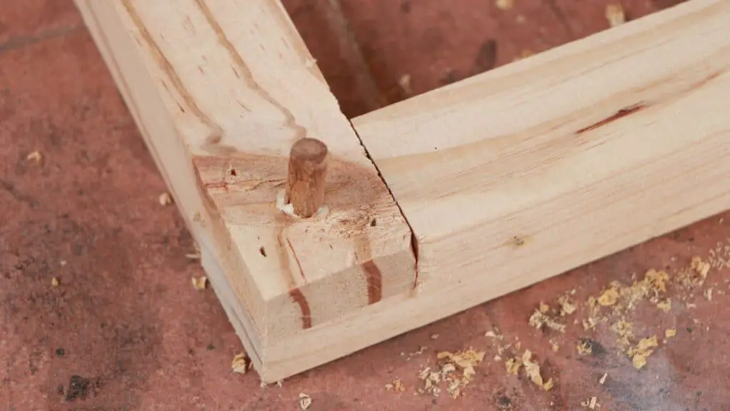 5 Methods How to join two pieces of wood at 90 degrees